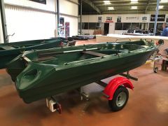 Modèle d'Expo Barque Falco 360 Verte + Remorque GT Grand Tourisme