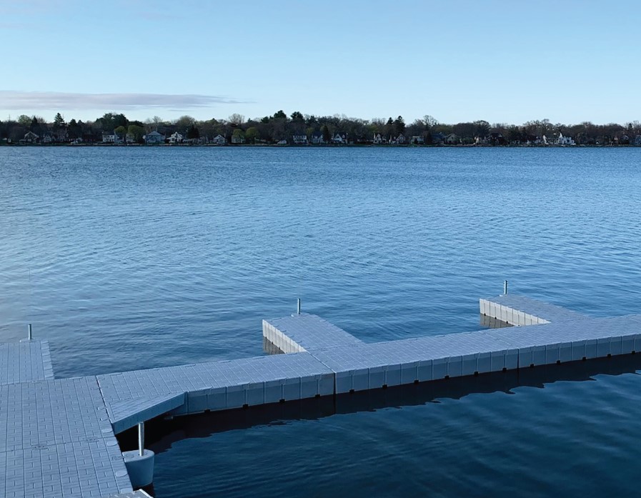 exemple de realisation de ponton flottant avec pontons modulaires
